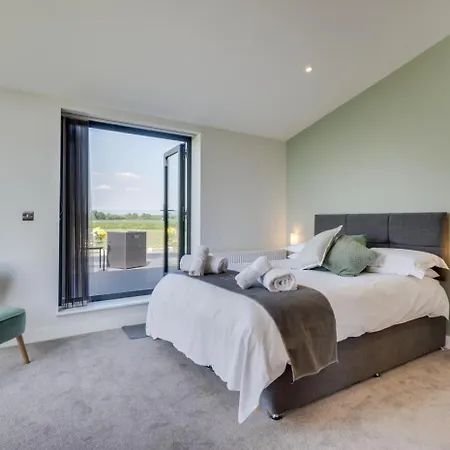 4 Bed In Crosby Oc-b31135 Holiday home Northallerton