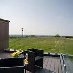 4 Bed In Crosby Oc-b31135 Holiday home