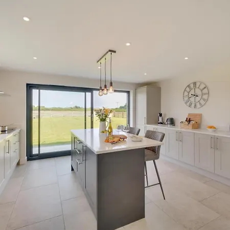 4 Bed In Crosby Oc-b31135 度假居