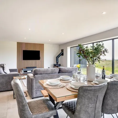 4 Bed In Crosby Oc-b31135 Vakantiehuis