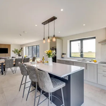 Vakantiehuis 4 Bed In Crosby Oc-b31135 *