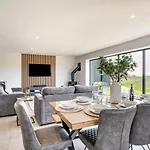 4 Bed In Crosby Oc-b31135 Holiday home